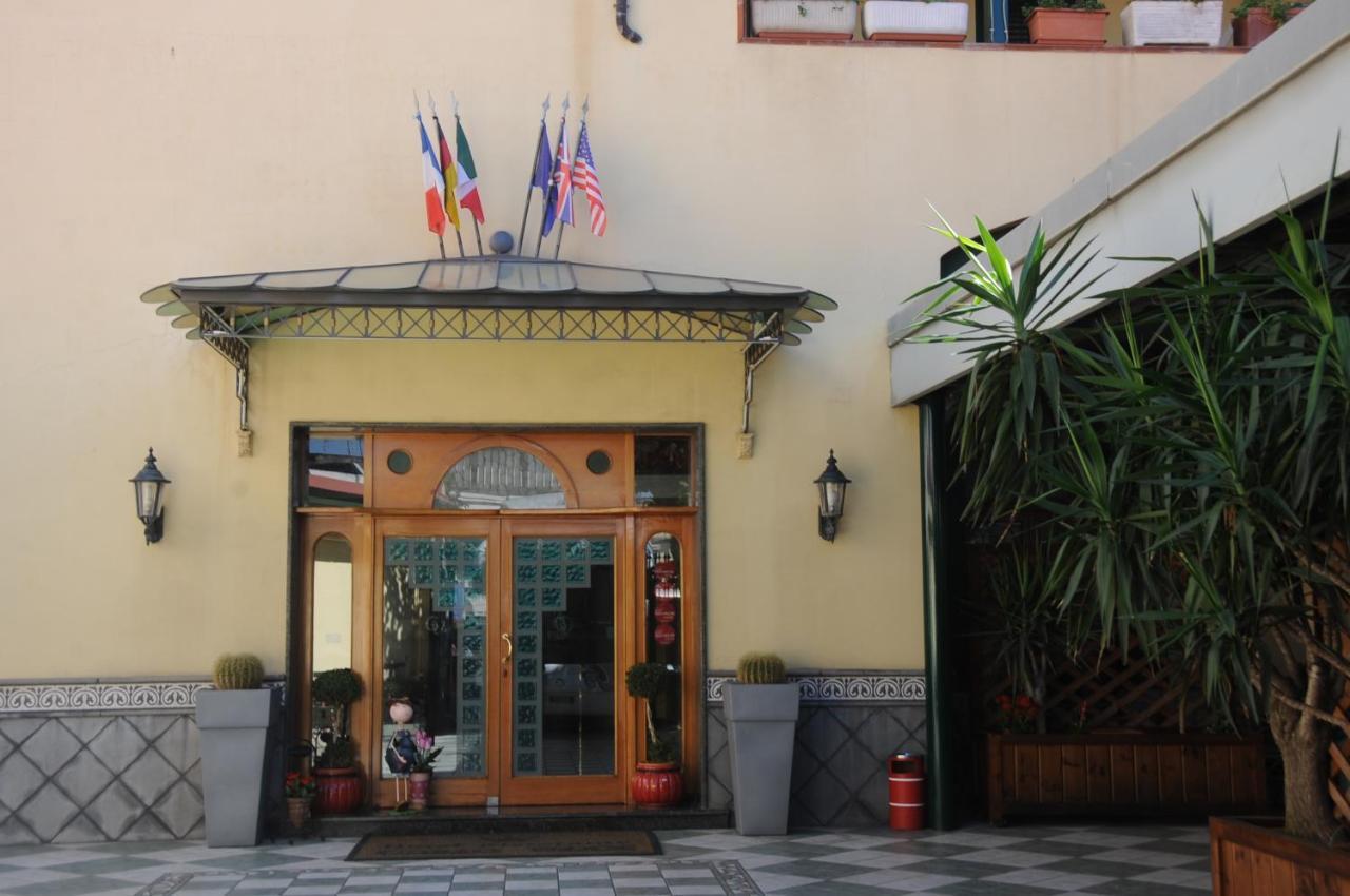Hotel Grillo Verde Торре-Аннунциата Экстерьер фото