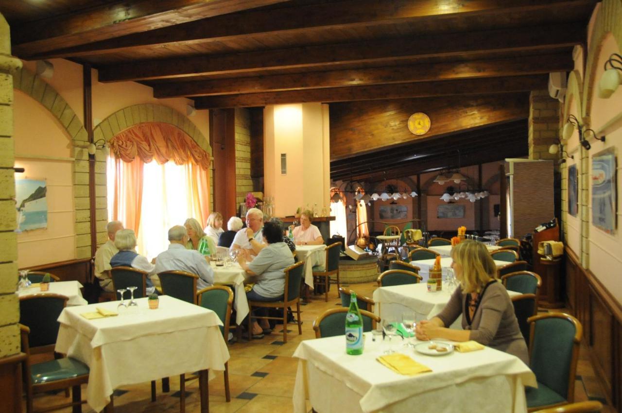 Hotel Grillo Verde Торре-Аннунциата Экстерьер фото